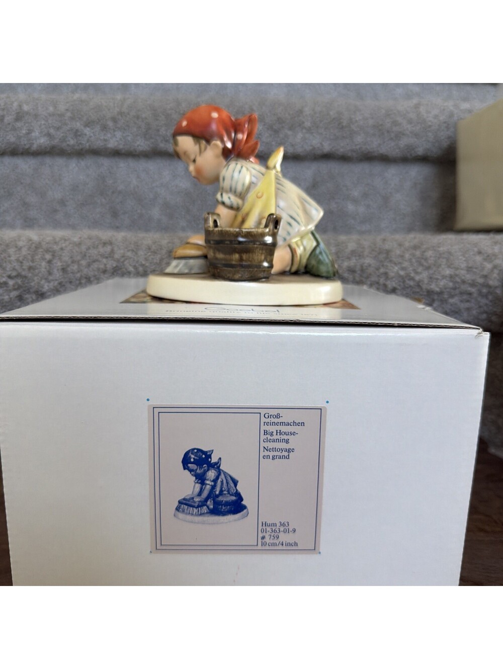 Vintage Goebel Hummel #363  "Big-House Cleaning" Figurine, West Germany 4”